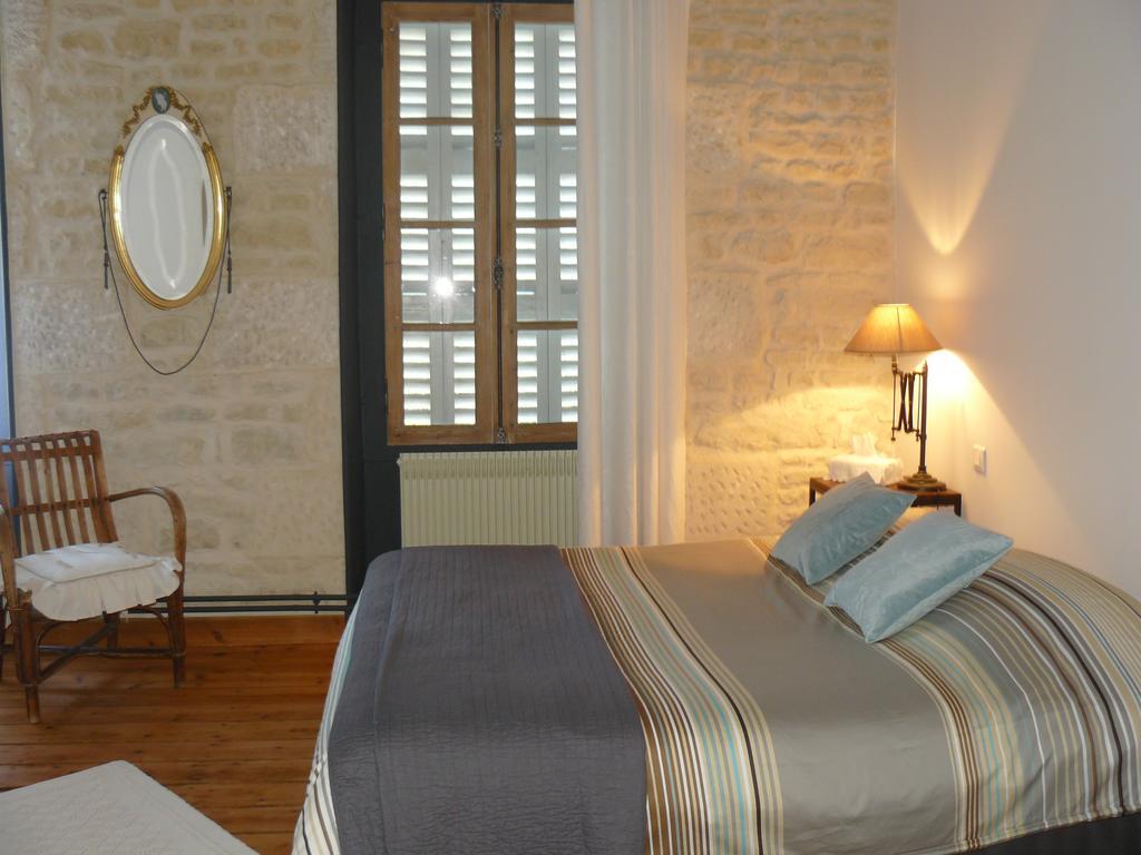Les 2 Madeleine Bed & Breakfast Saint-Saturnin-du-Bois Phòng bức ảnh