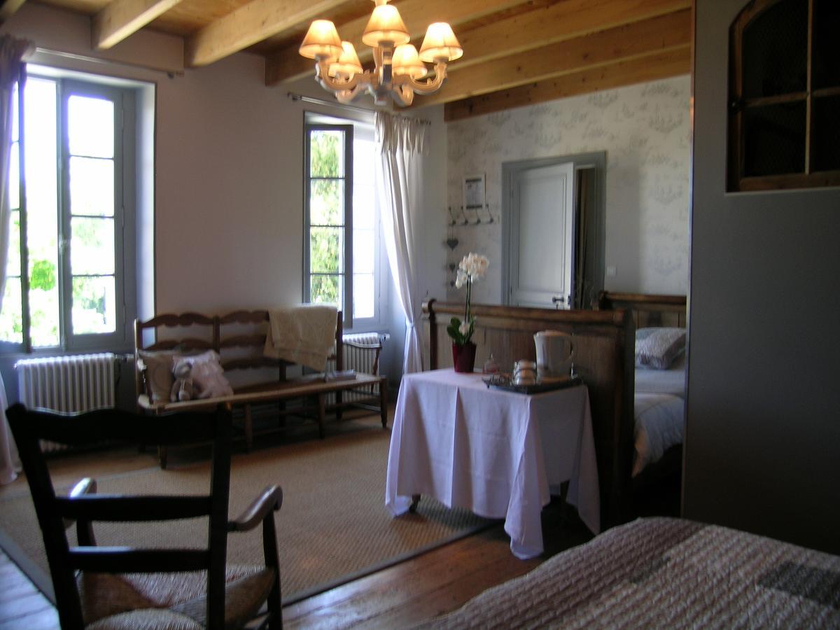 Les 2 Madeleine Bed & Breakfast Saint-Saturnin-du-Bois Ngoại thất bức ảnh