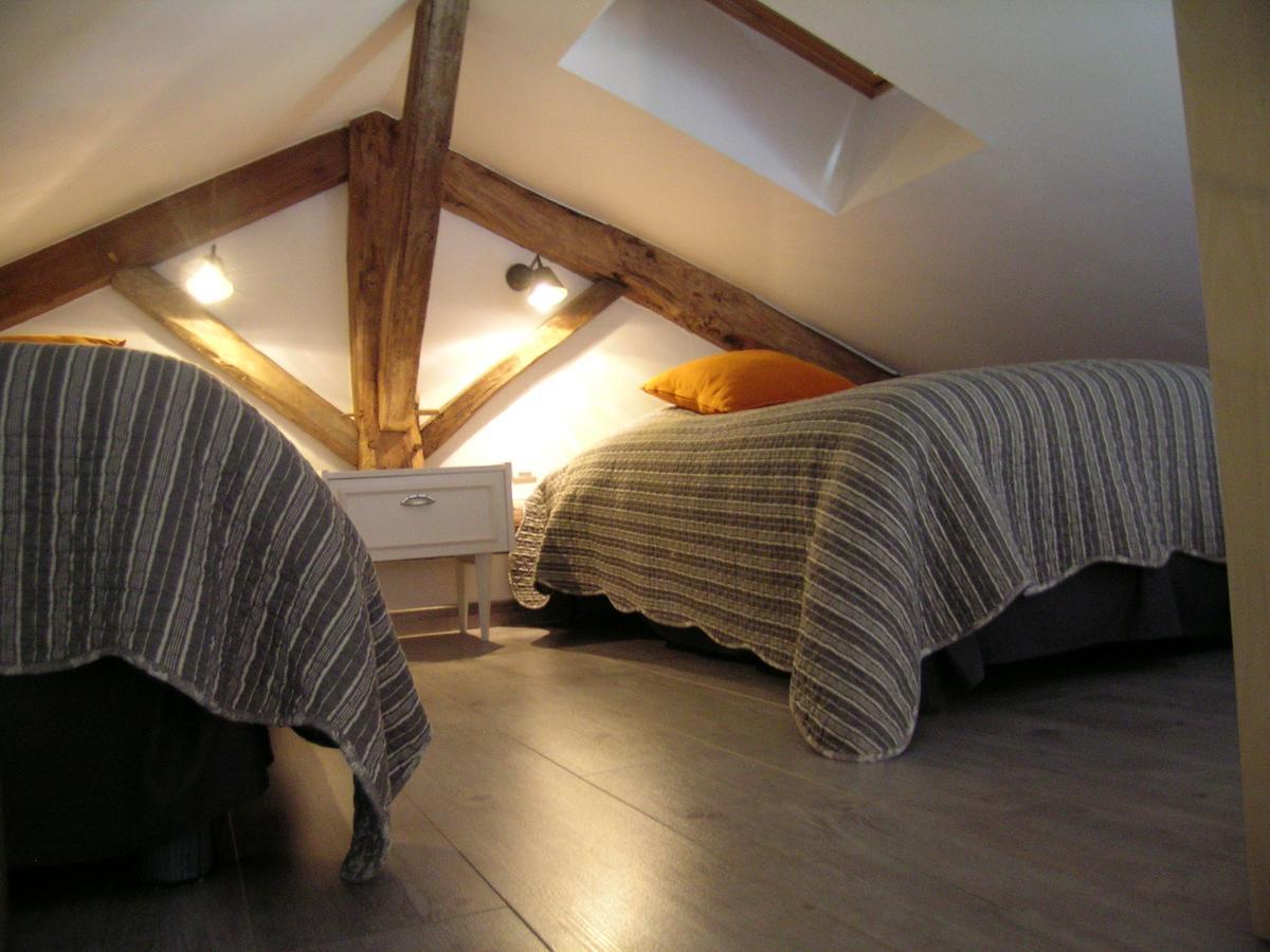 Les 2 Madeleine Bed & Breakfast Saint-Saturnin-du-Bois Ngoại thất bức ảnh