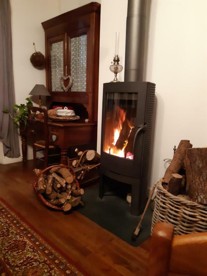 Les 2 Madeleine Bed & Breakfast Saint-Saturnin-du-Bois Ngoại thất bức ảnh