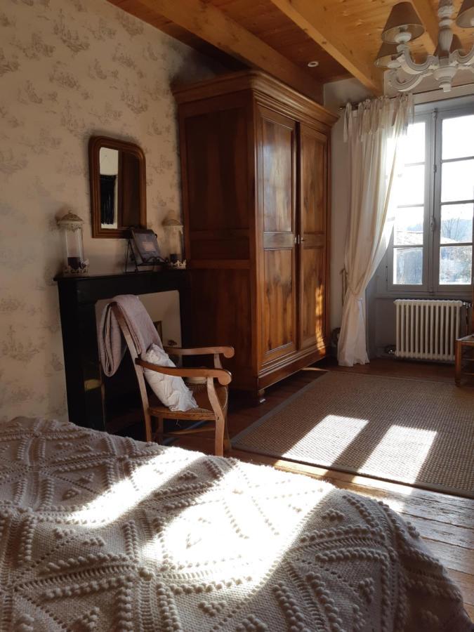 Les 2 Madeleine Bed & Breakfast Saint-Saturnin-du-Bois Ngoại thất bức ảnh